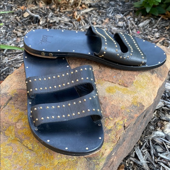 Beek Dunlin Handmade Studded Leather Slides Sandals Size 7 - Picture 1 of 16